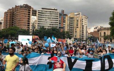 «LA MAYORÍA CELESTE» CONVOCÓ A UNA MULTITUDINARIA MANIFESTACIÓN A FAVOR DE LA VIDA
