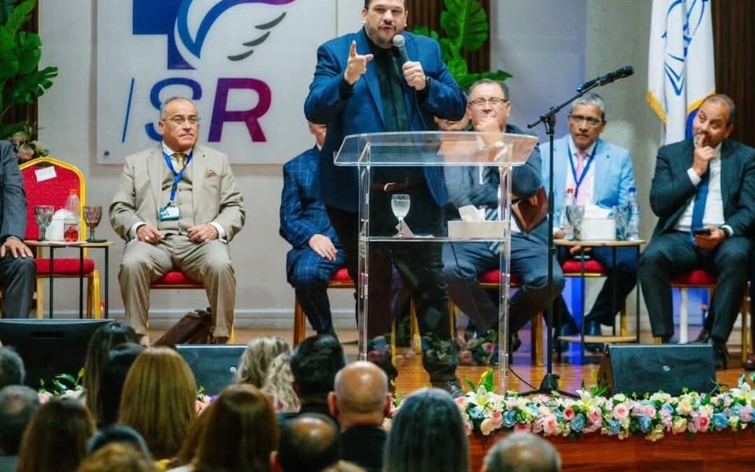 Presidente y Director Ejecutivo de AEL visitan Chile para fortalecer vínculos con entidades evangélicas