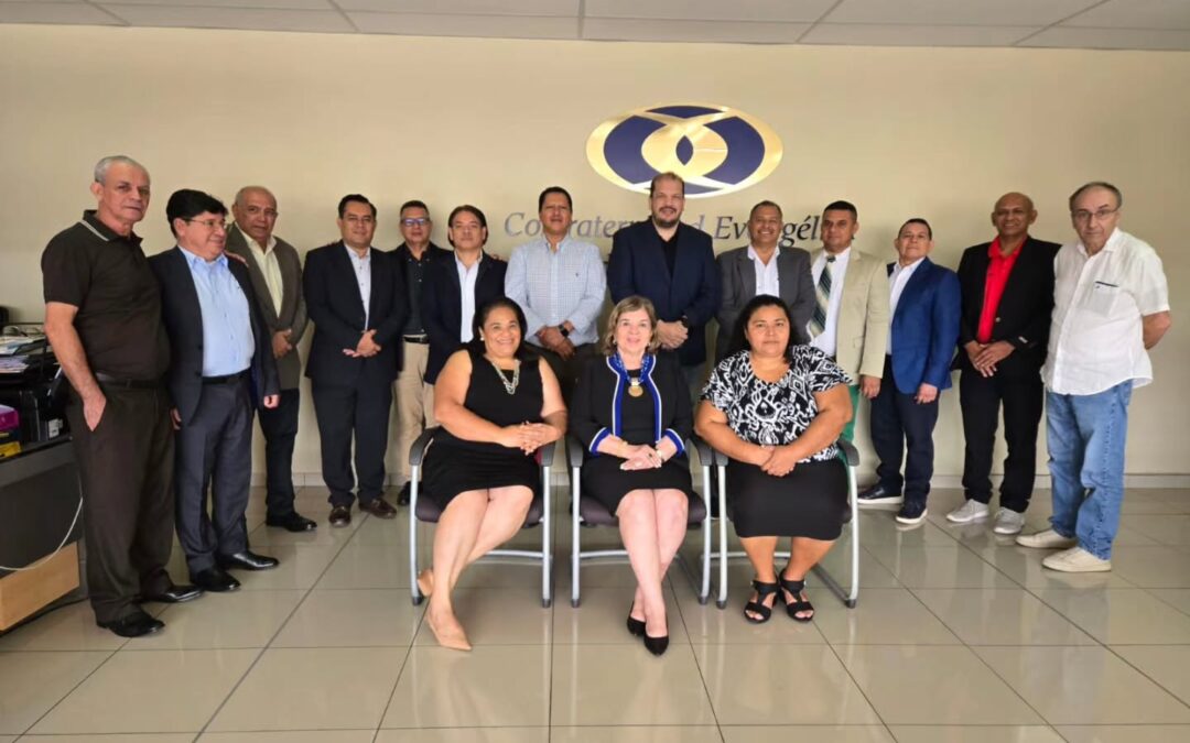 Presidente de AEL visita a la Confraternidad Evangélica de Honduras, miembro pleno de AEL